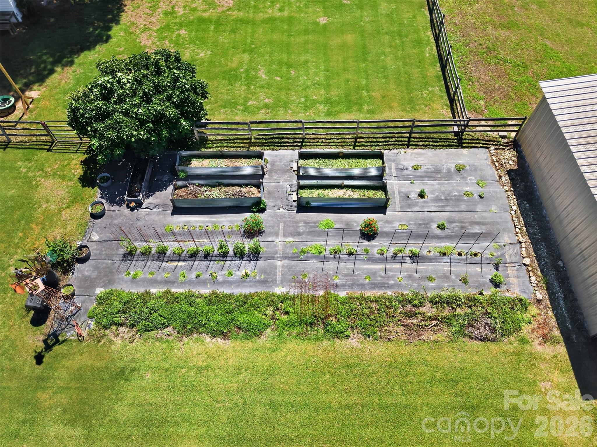 1609 Hall Road — Chester