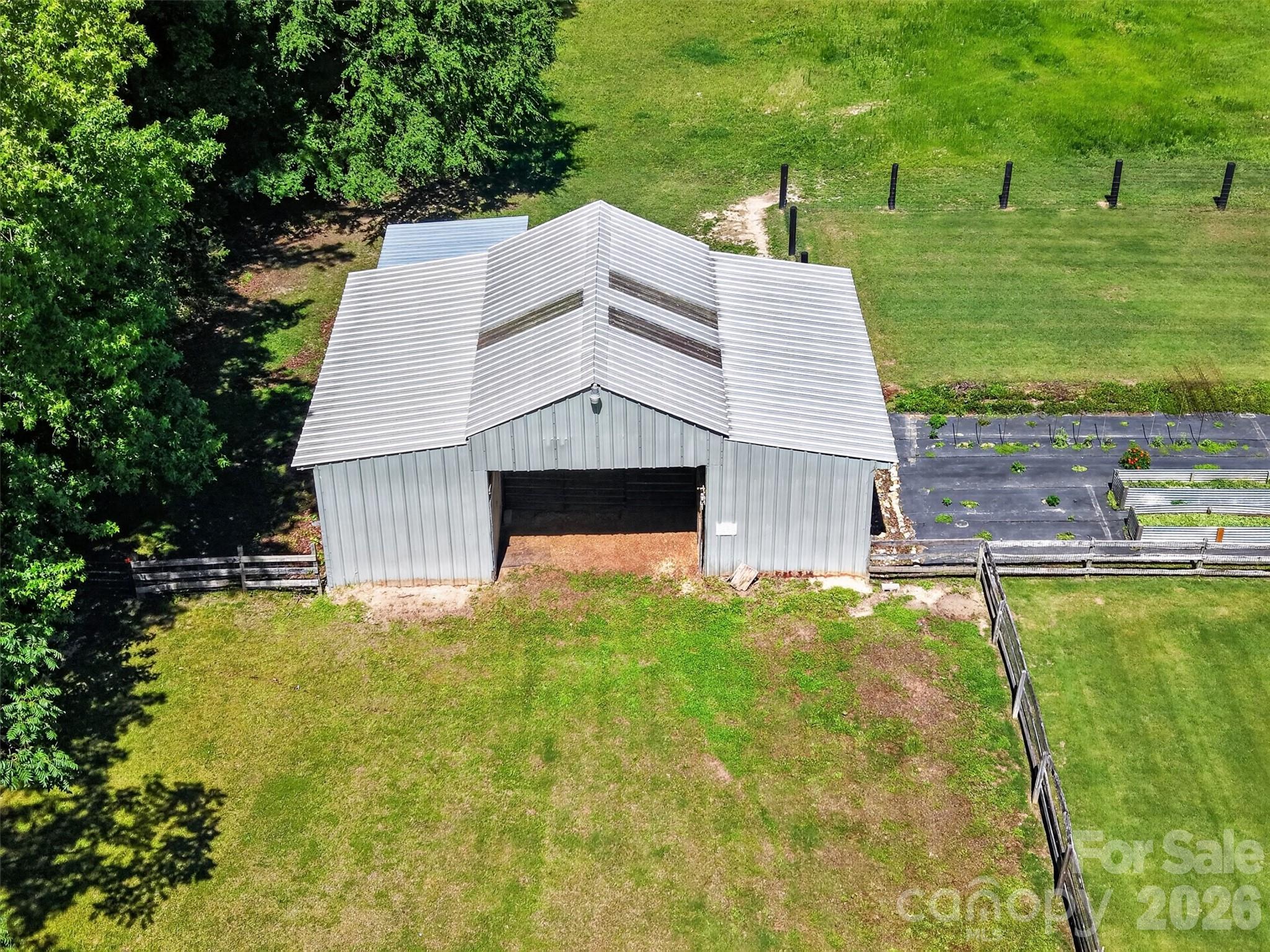 1609 Hall Road — Chester