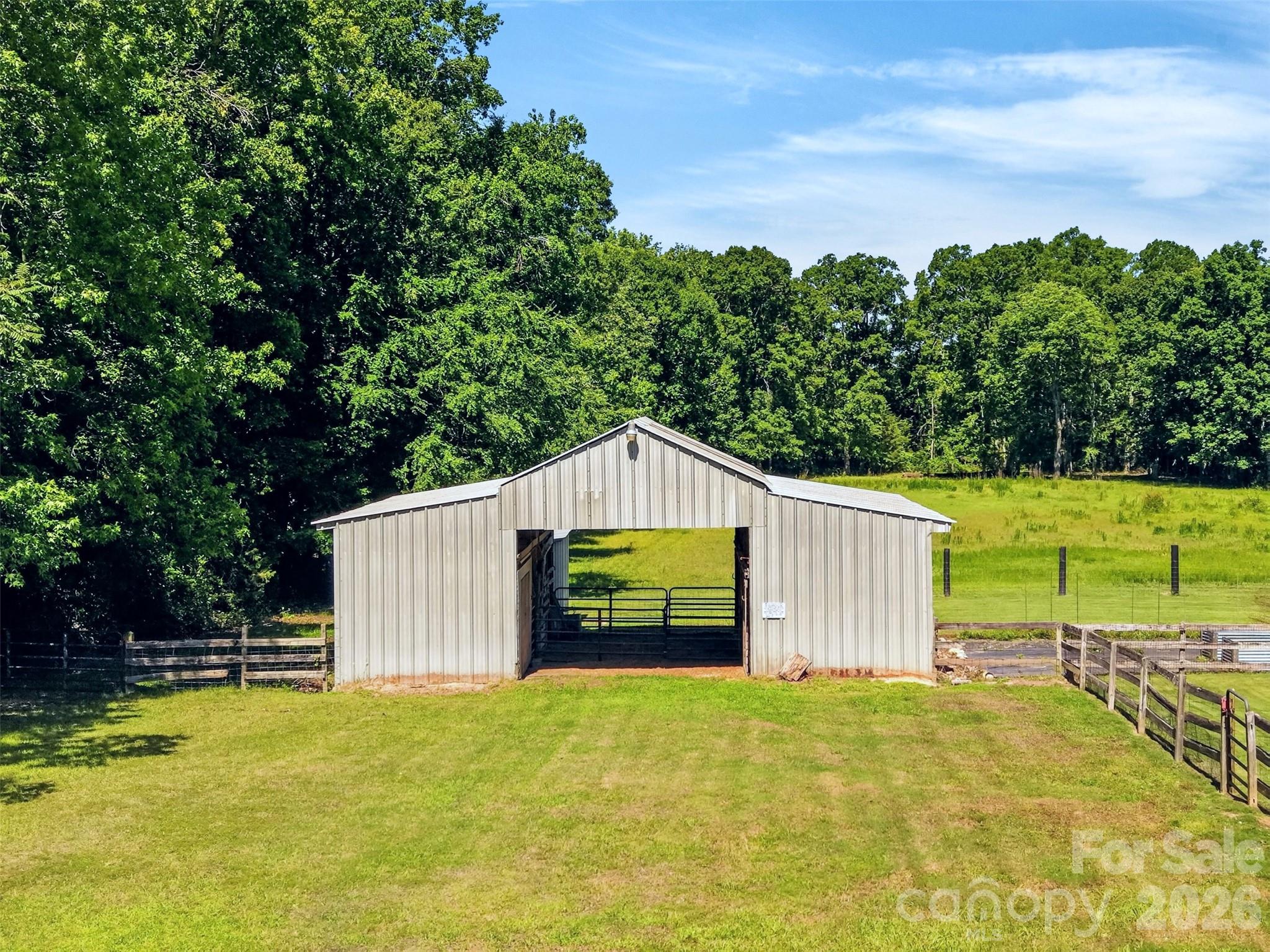 1609 Hall Road — Chester