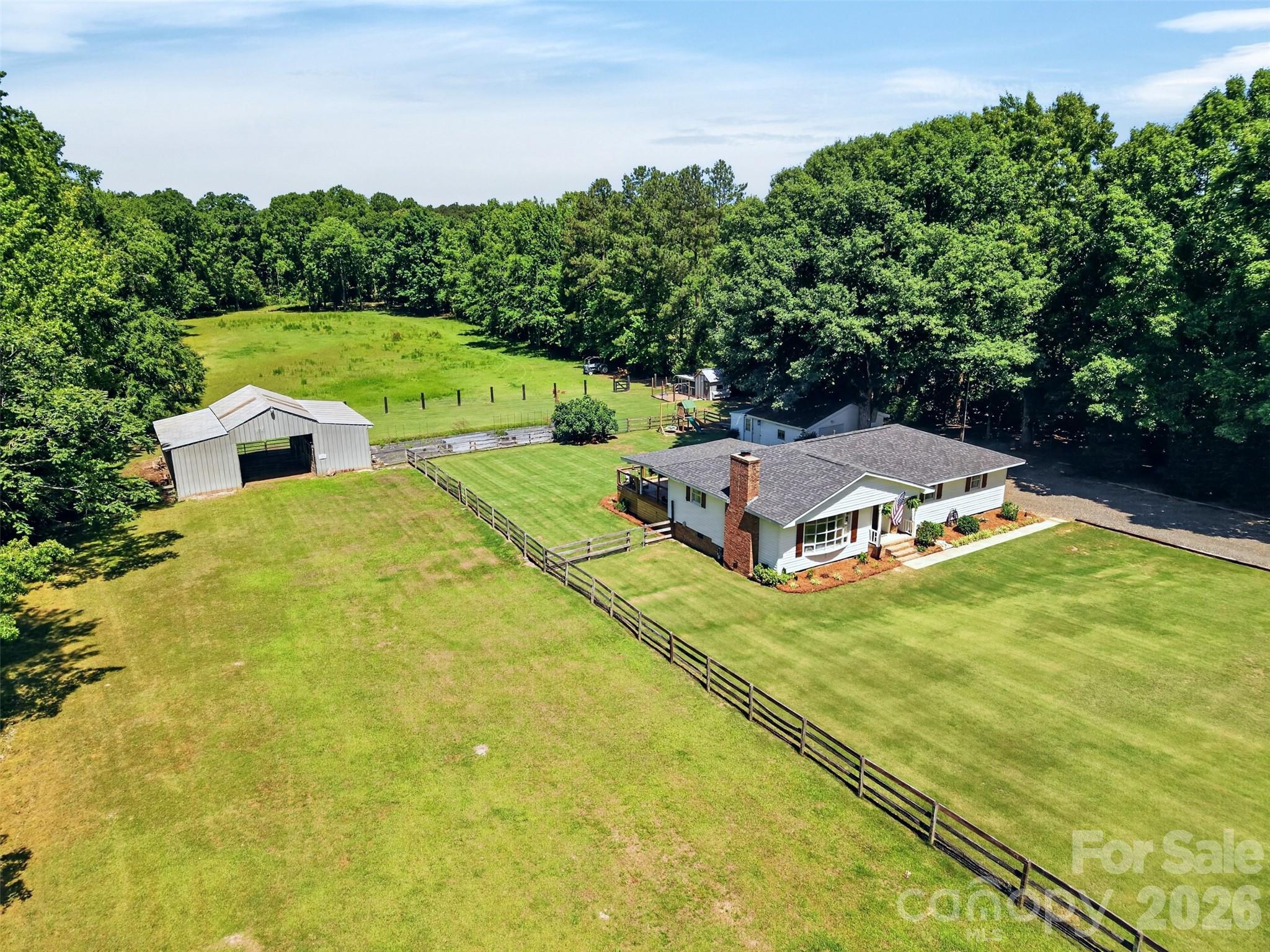 1609 Hall Road — Chester