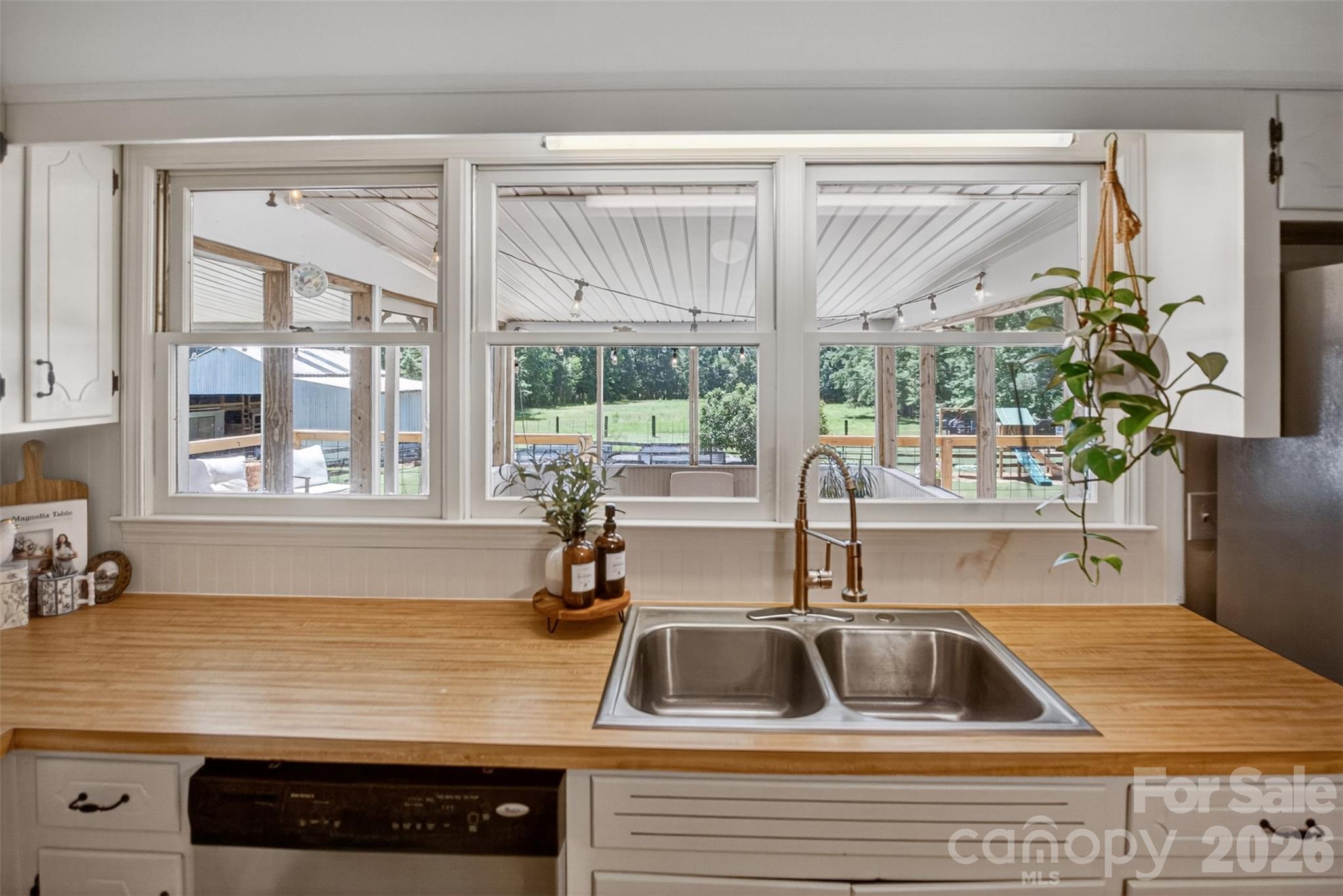 1609 Hall Road — Chester