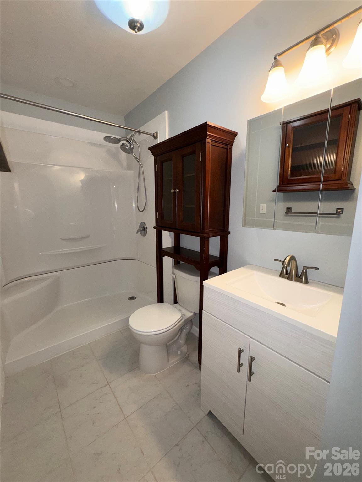 84 E Hunt Drive — Nebo