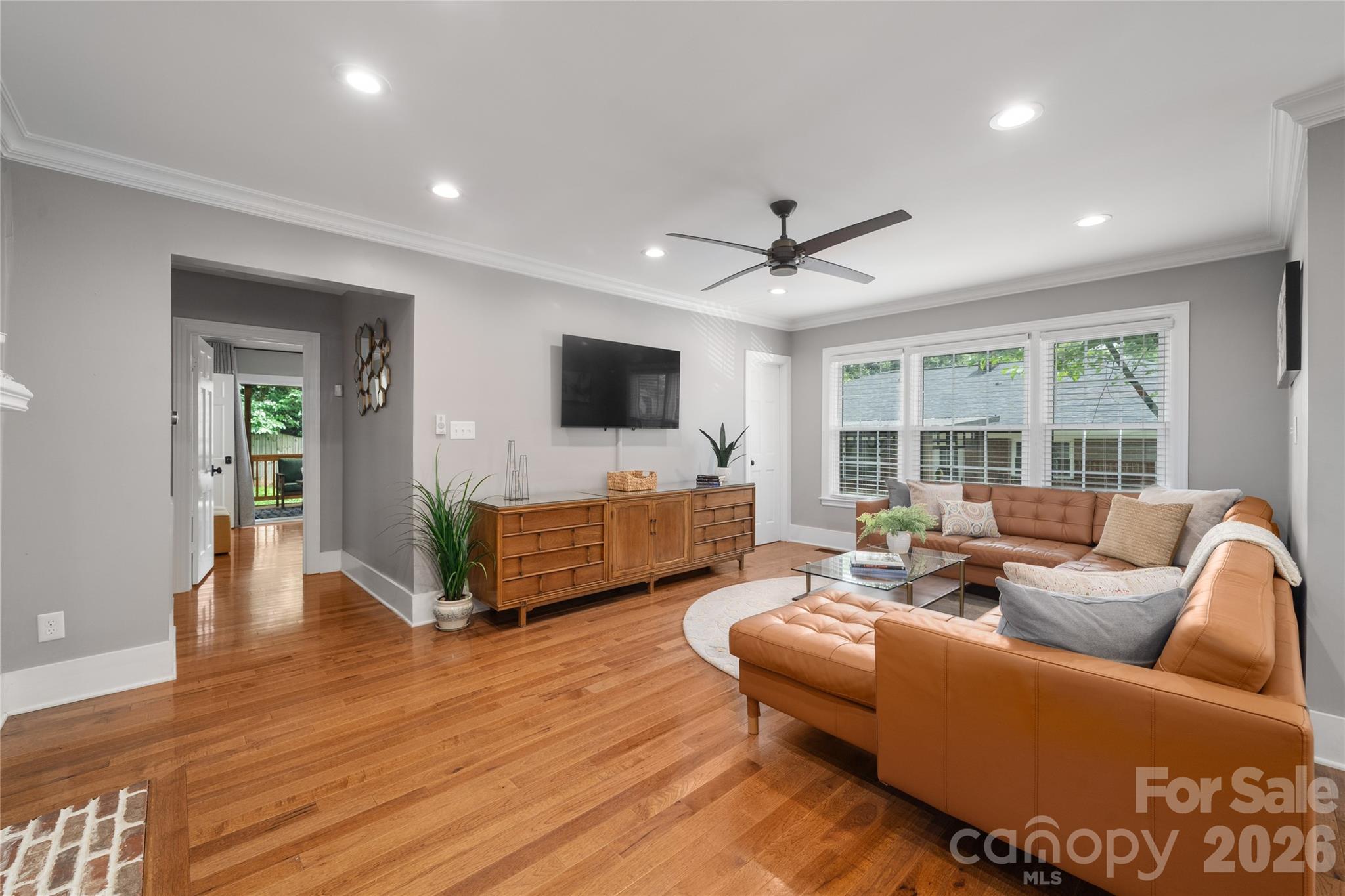 1921 Cumberland Avenue — Charlotte