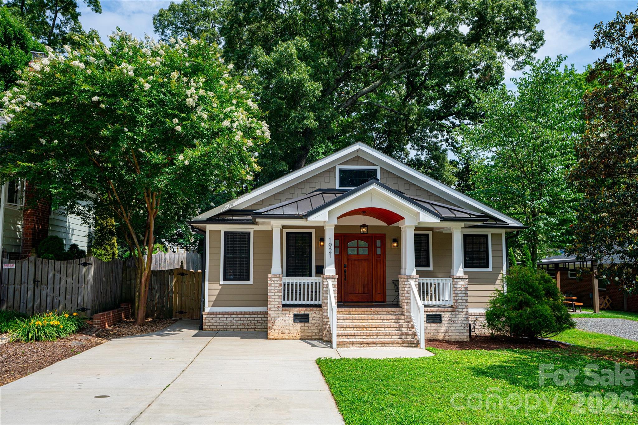 1921 Cumberland Avenue — Charlotte