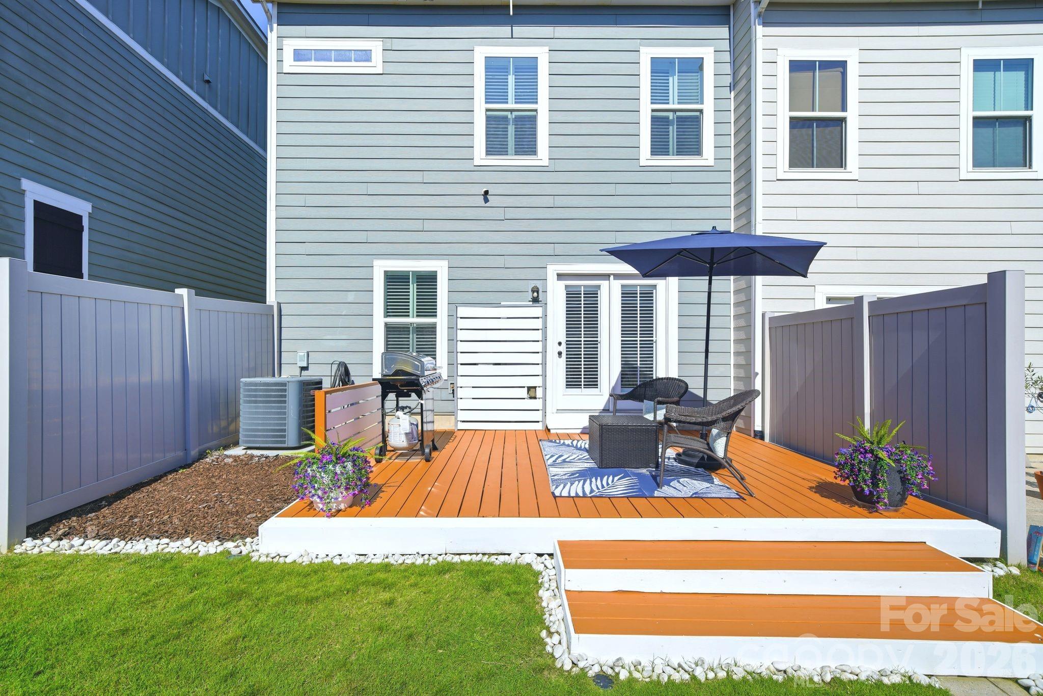 12701 Glowing Peak Road — Huntersville