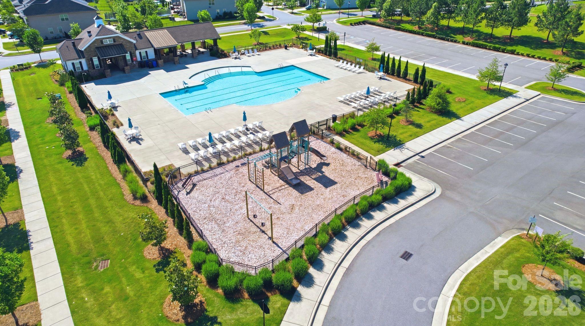 12701 Glowing Peak Road — Huntersville