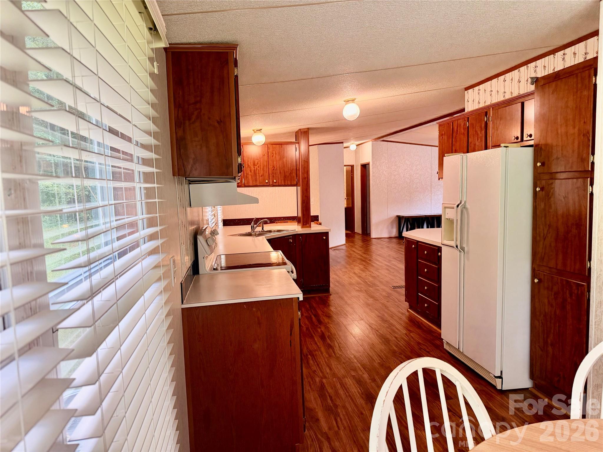 5493 Harris Farm Road — Hickory
