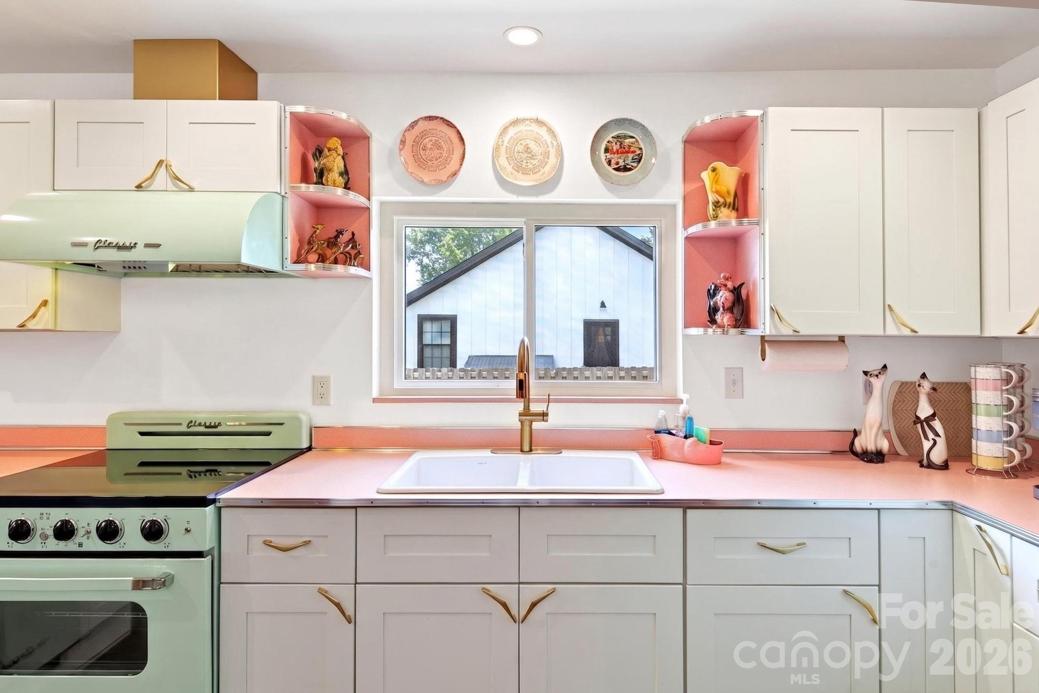 219 Flat Creek Road — Black Mountain