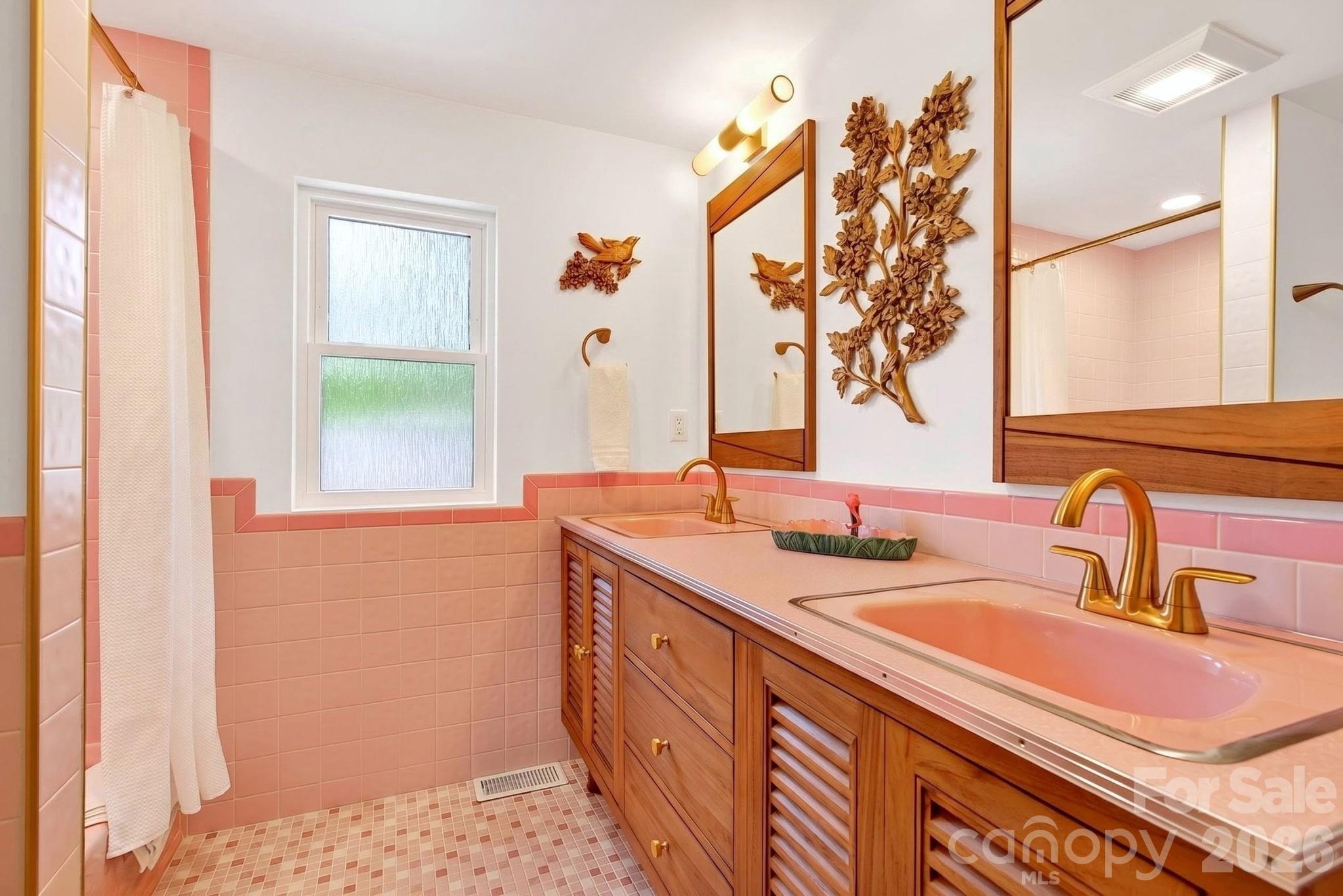 219 Flat Creek Road — Black Mountain