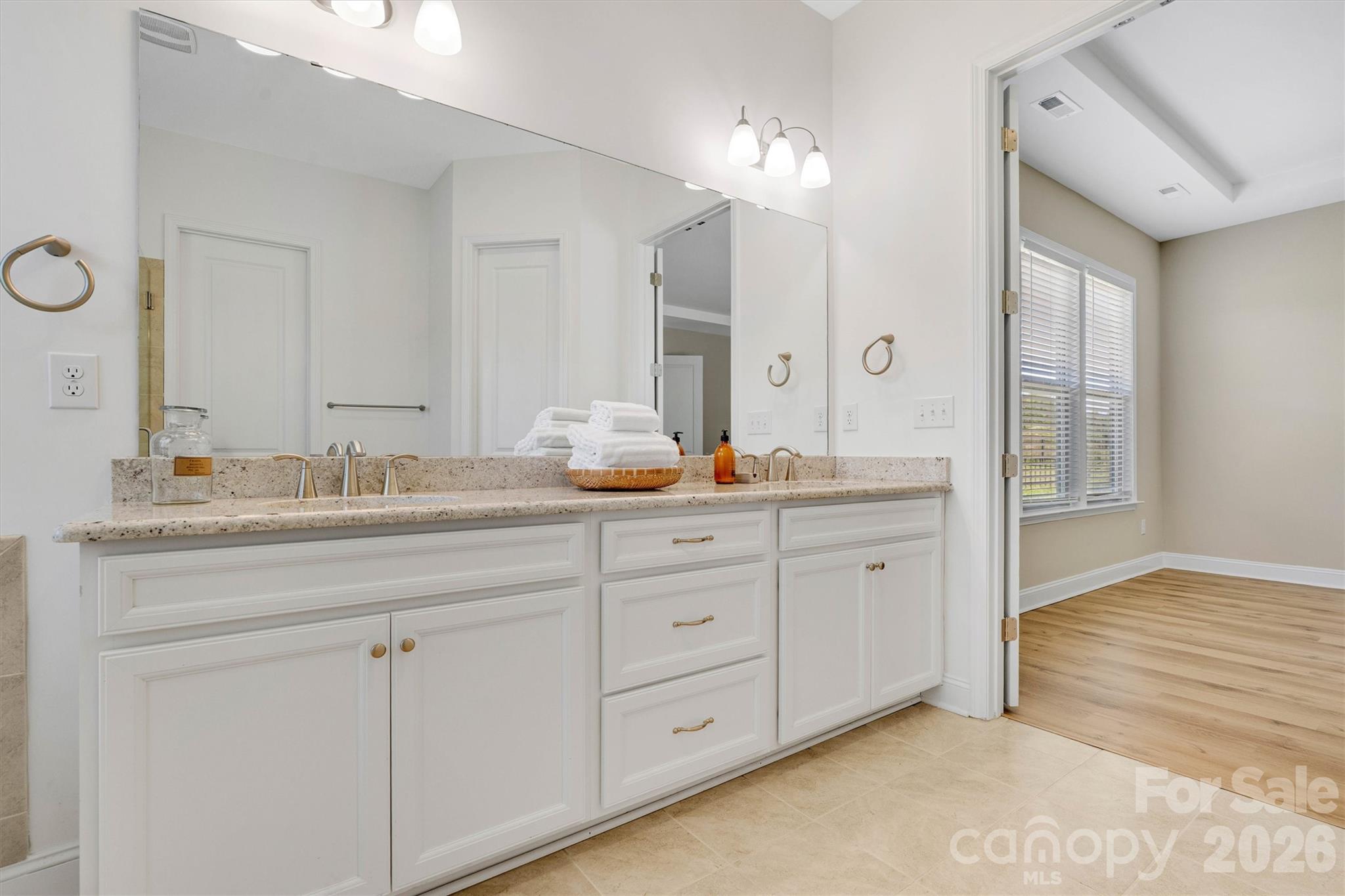 8091 Woodline Lane — Denver