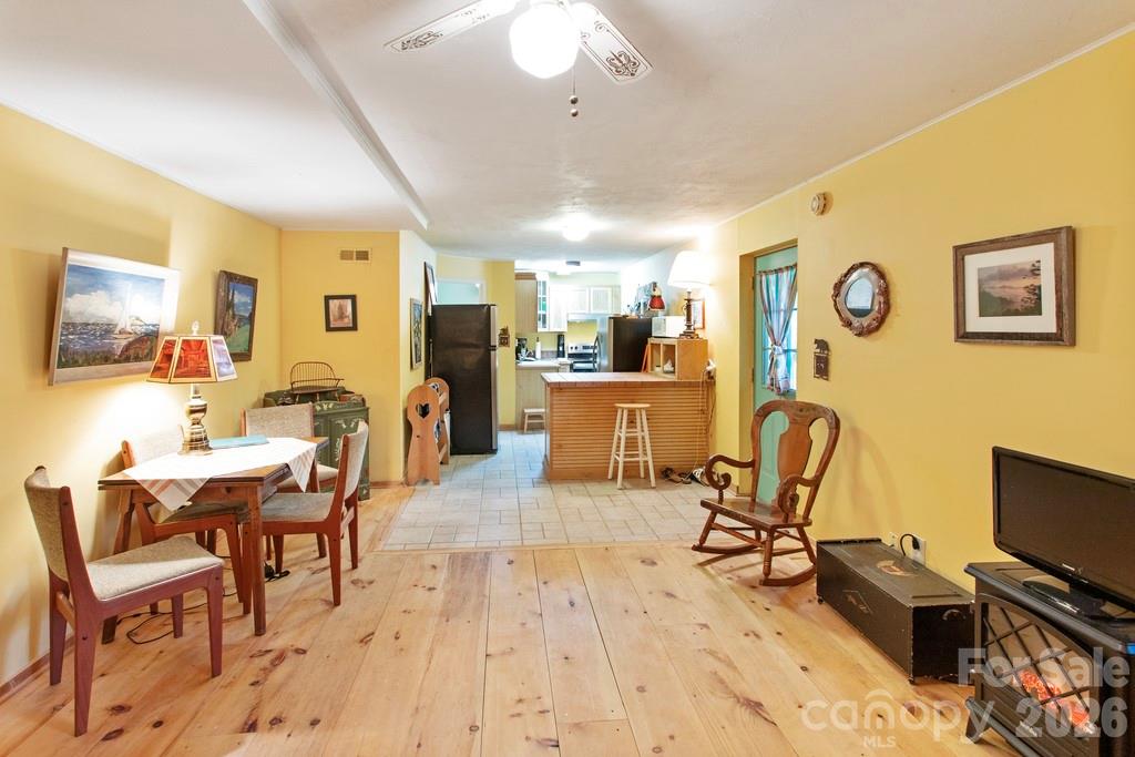 31 Valley Cove Place — Waynesville