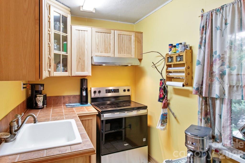 31 Valley Cove Place — Waynesville