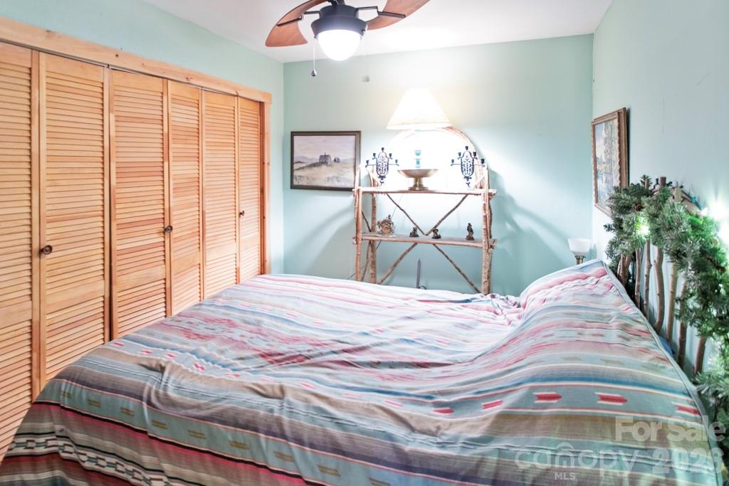 31 Valley Cove Place — Waynesville