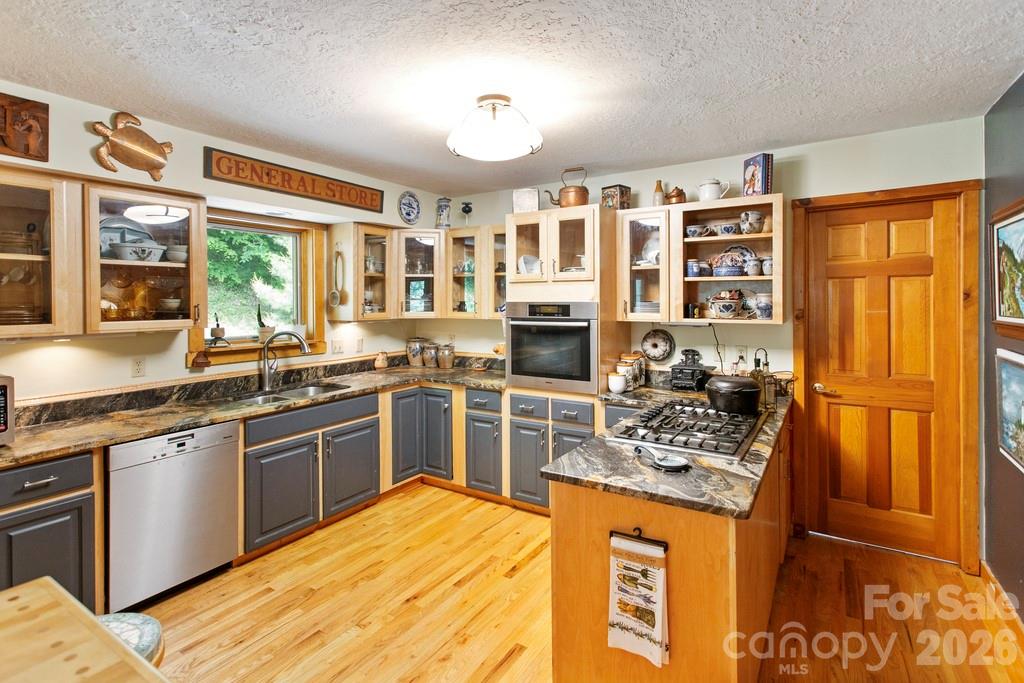31 Valley Cove Place — Waynesville