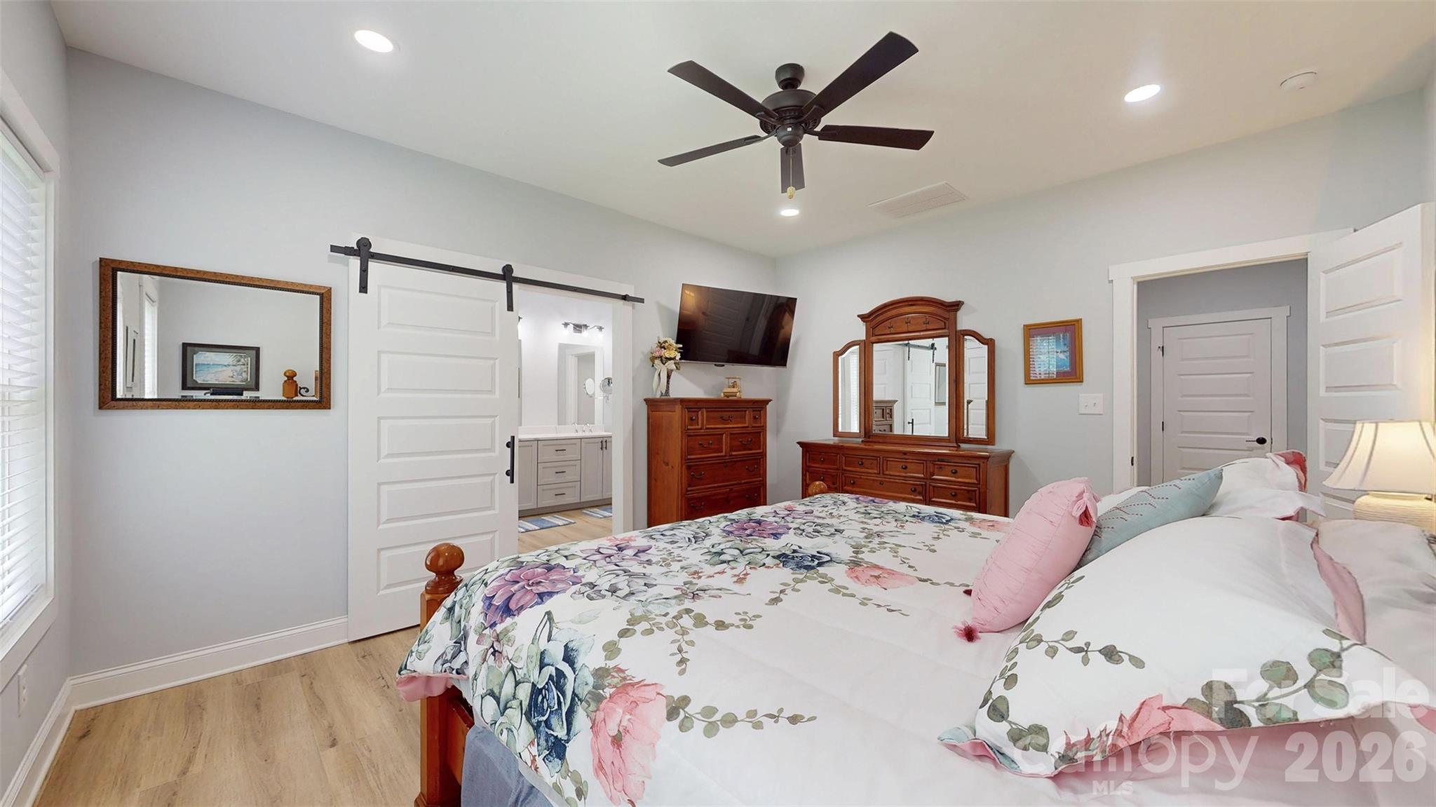 7051 Sparrow Lane — Vale