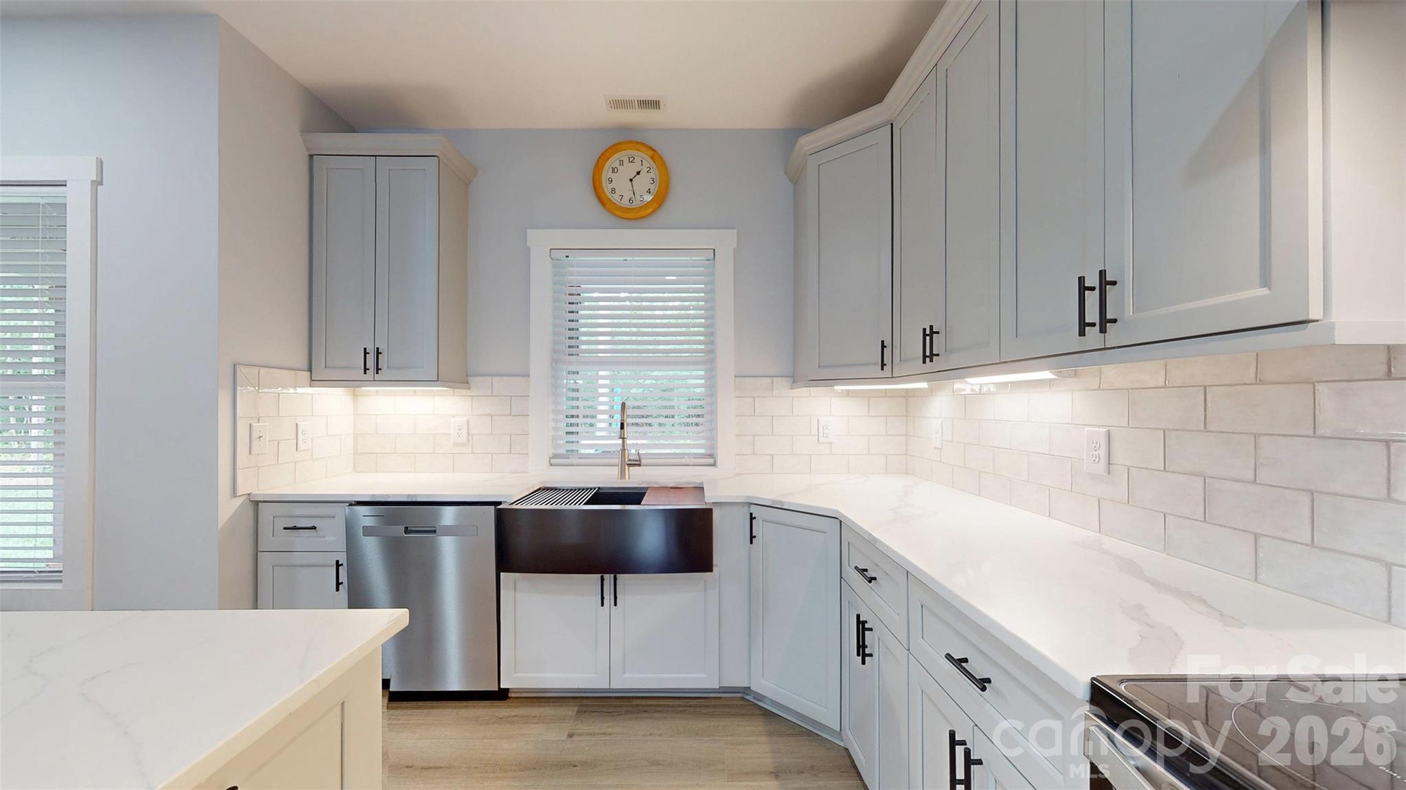 7051 Sparrow Lane — Vale