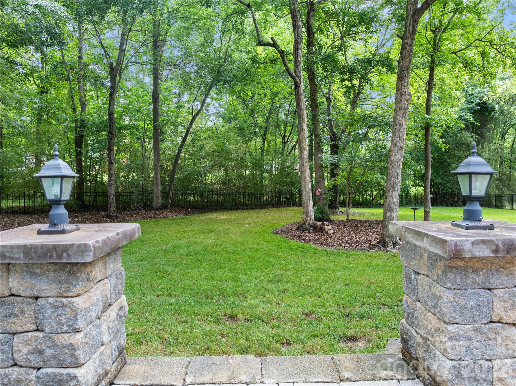 2818 Telefair Lane — Monroe