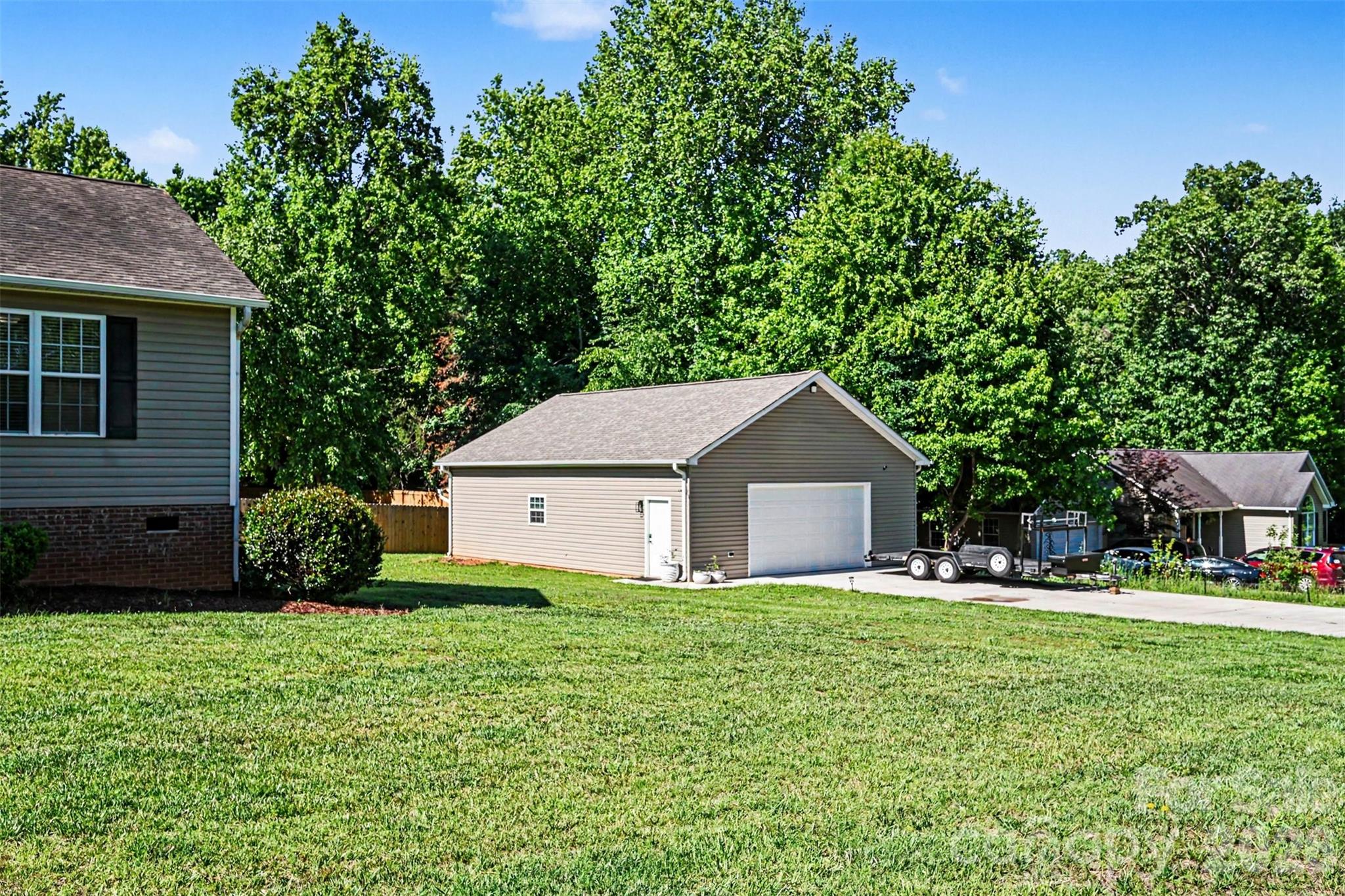 2720 Hill Top Drive — Salisbury