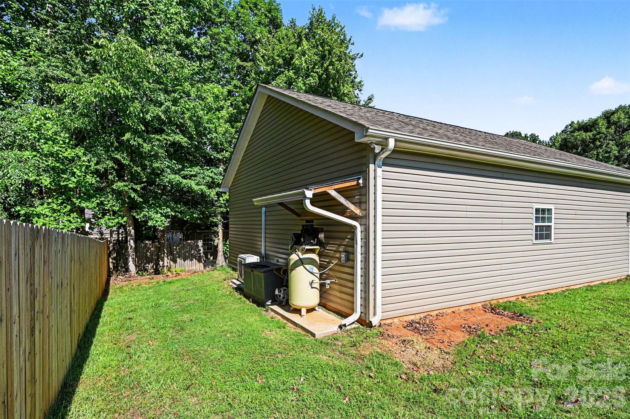 2720 Hill Top Drive — Salisbury