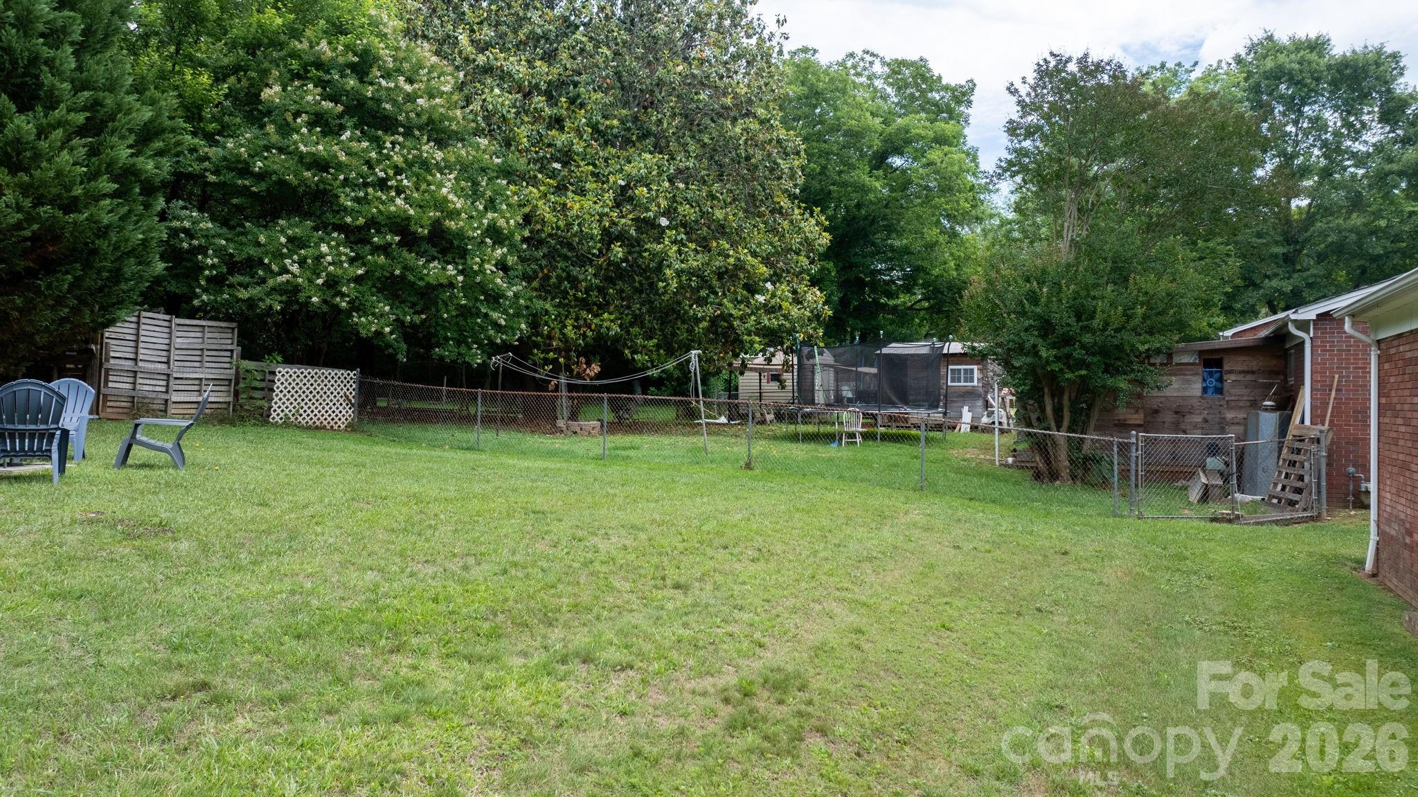 1423 16th Avenue NE — Hickory