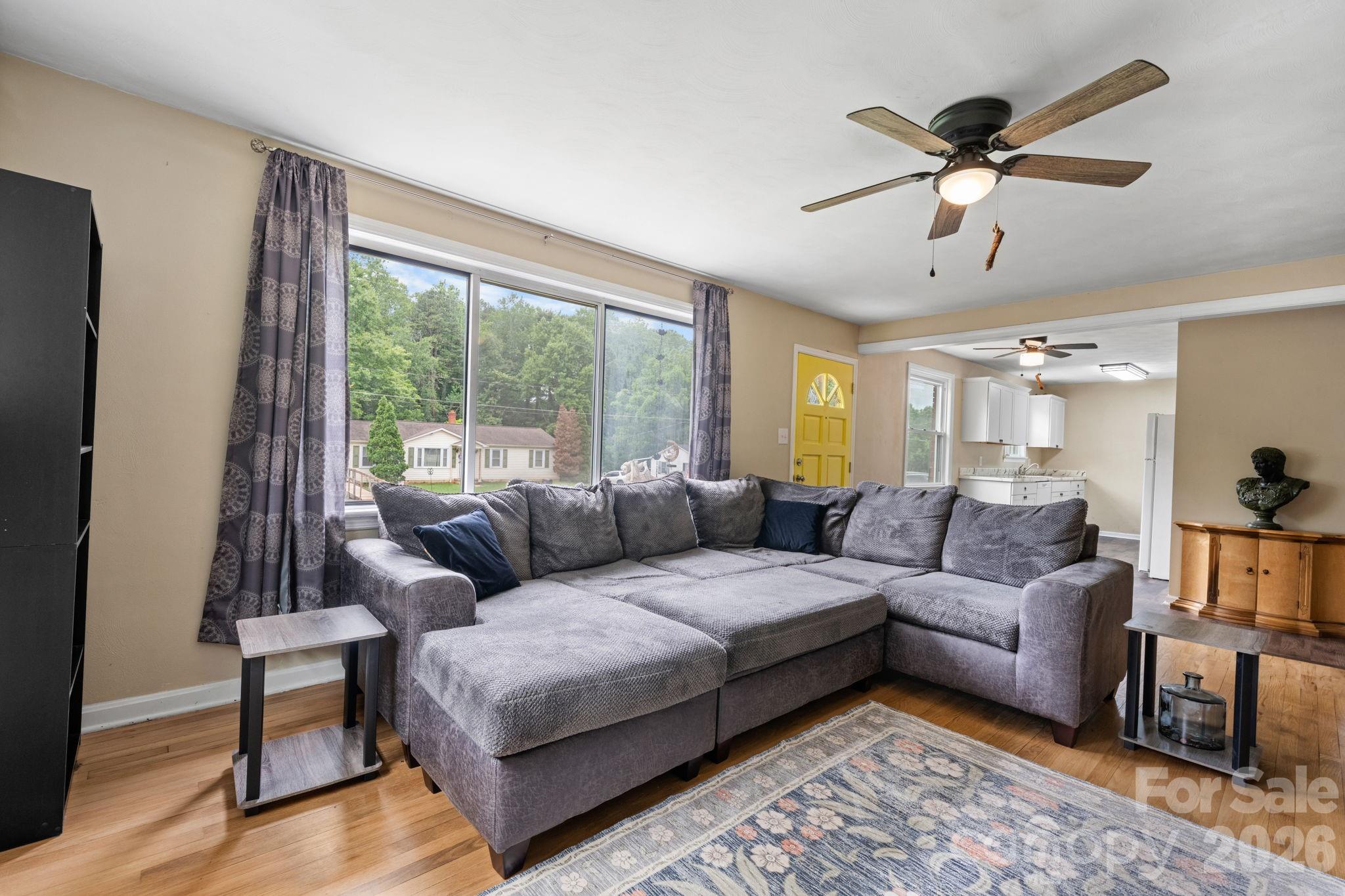 1423 16th Avenue NE — Hickory