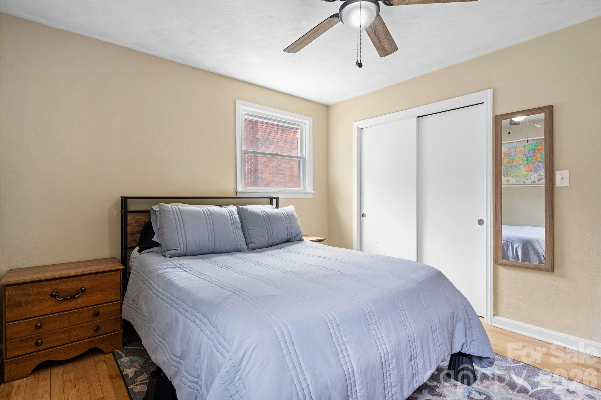 1423 16th Avenue NE — Hickory