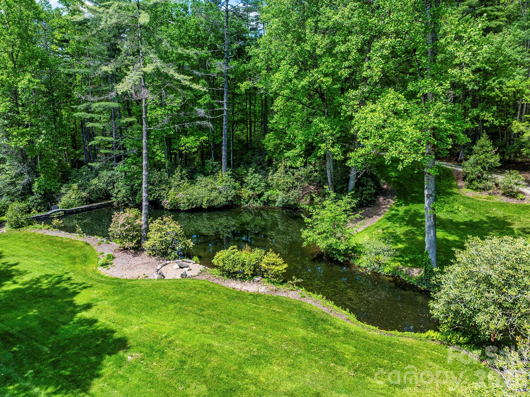 1213 Bull Pen Road — Cashiers