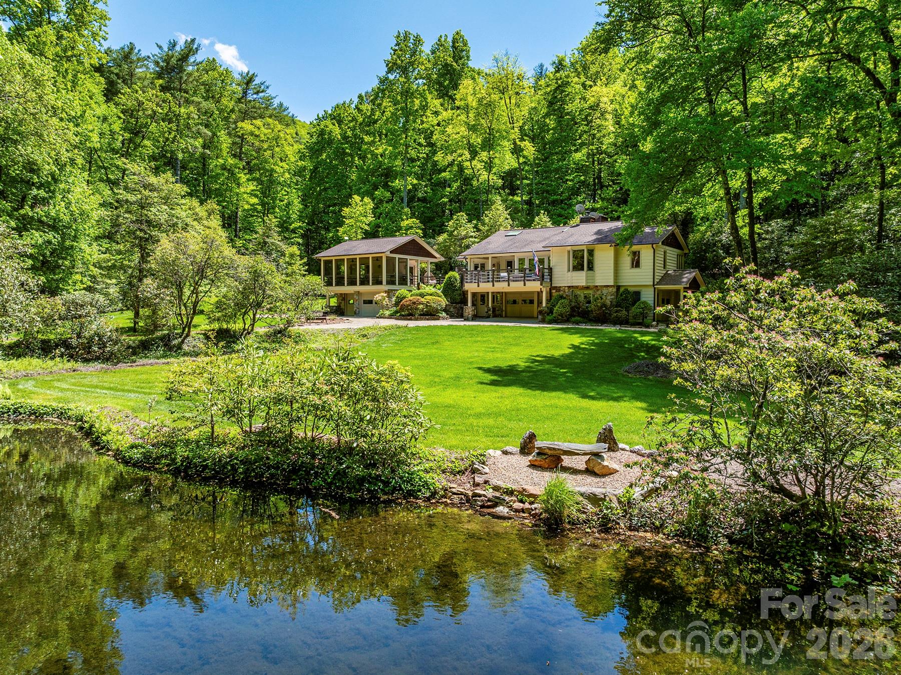 1213 Bull Pen Road — Cashiers