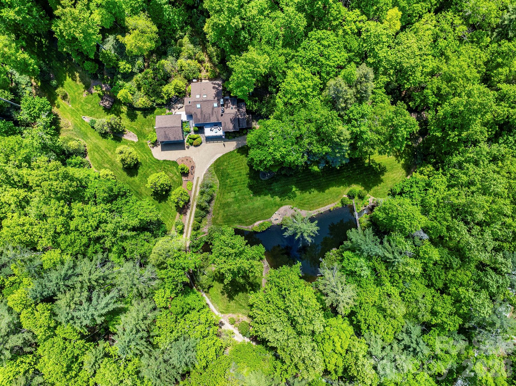 1213 Bull Pen Road — Cashiers