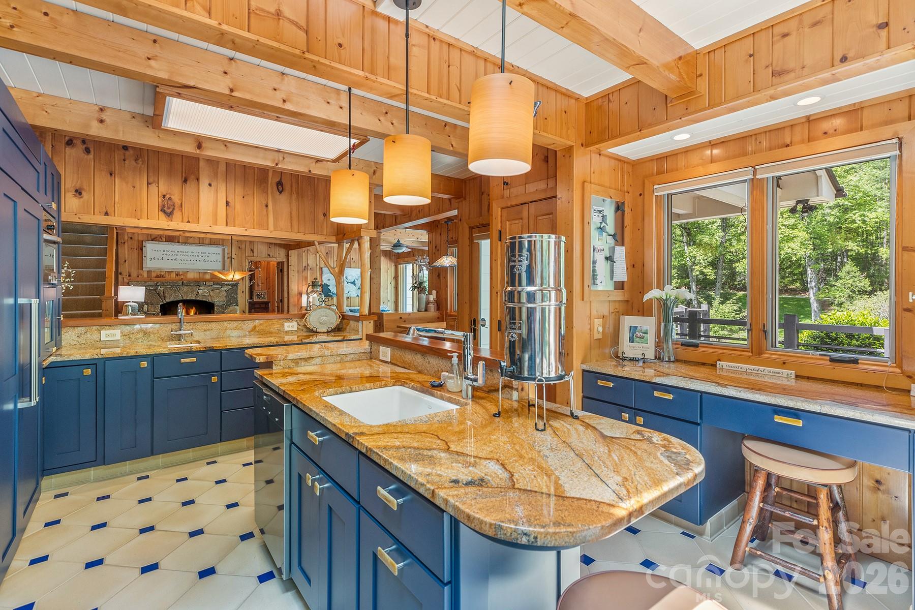 1213 Bull Pen Road — Cashiers
