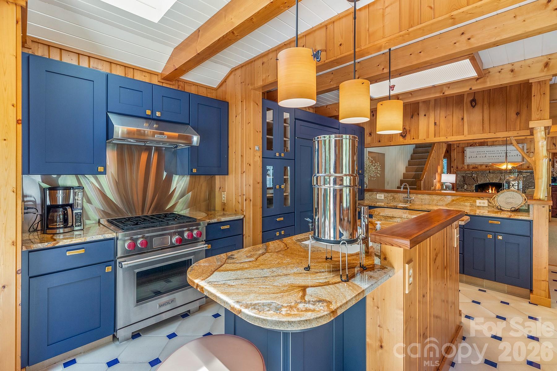 1213 Bull Pen Road — Cashiers