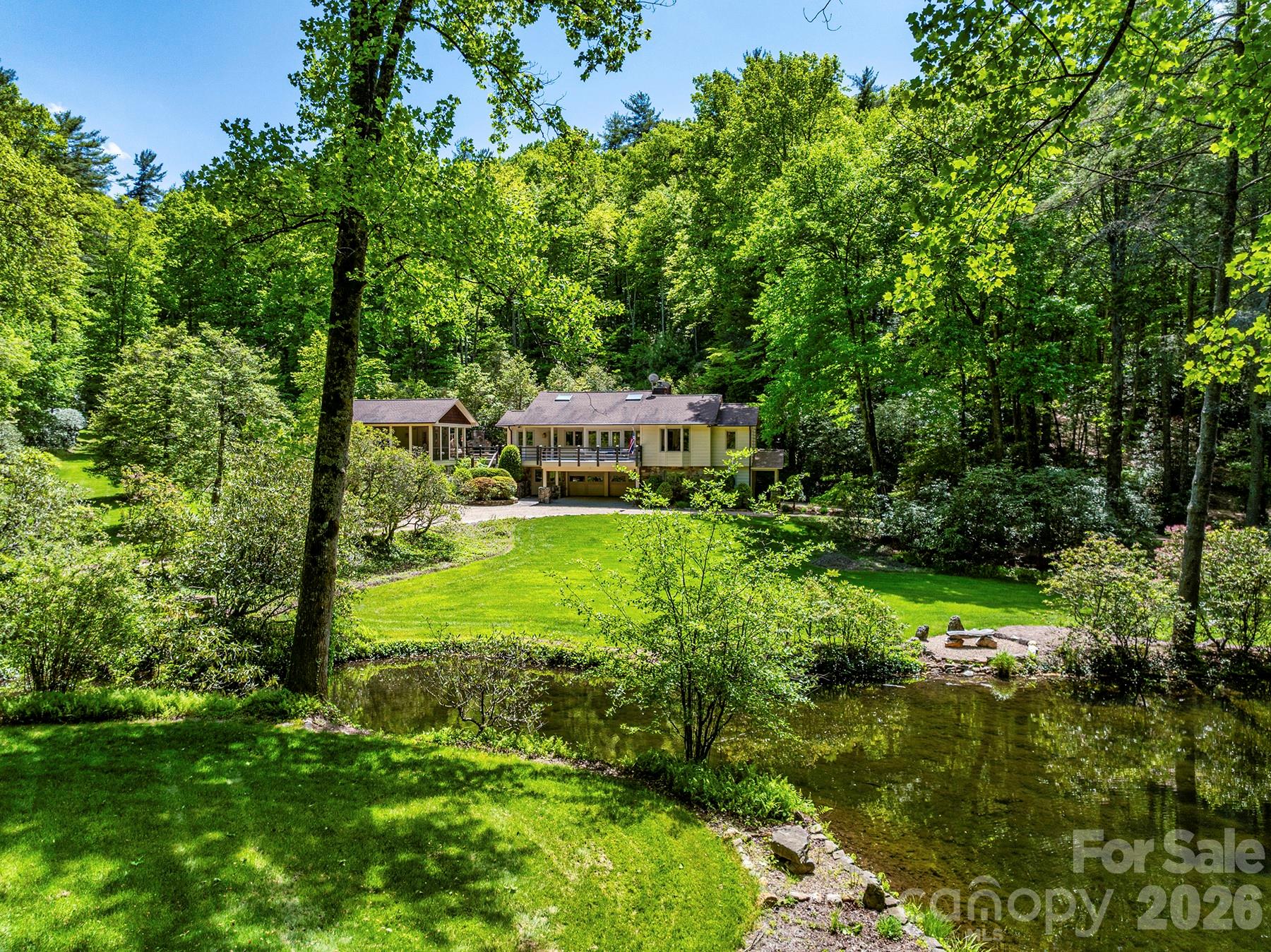 1213 Bull Pen Road — Cashiers