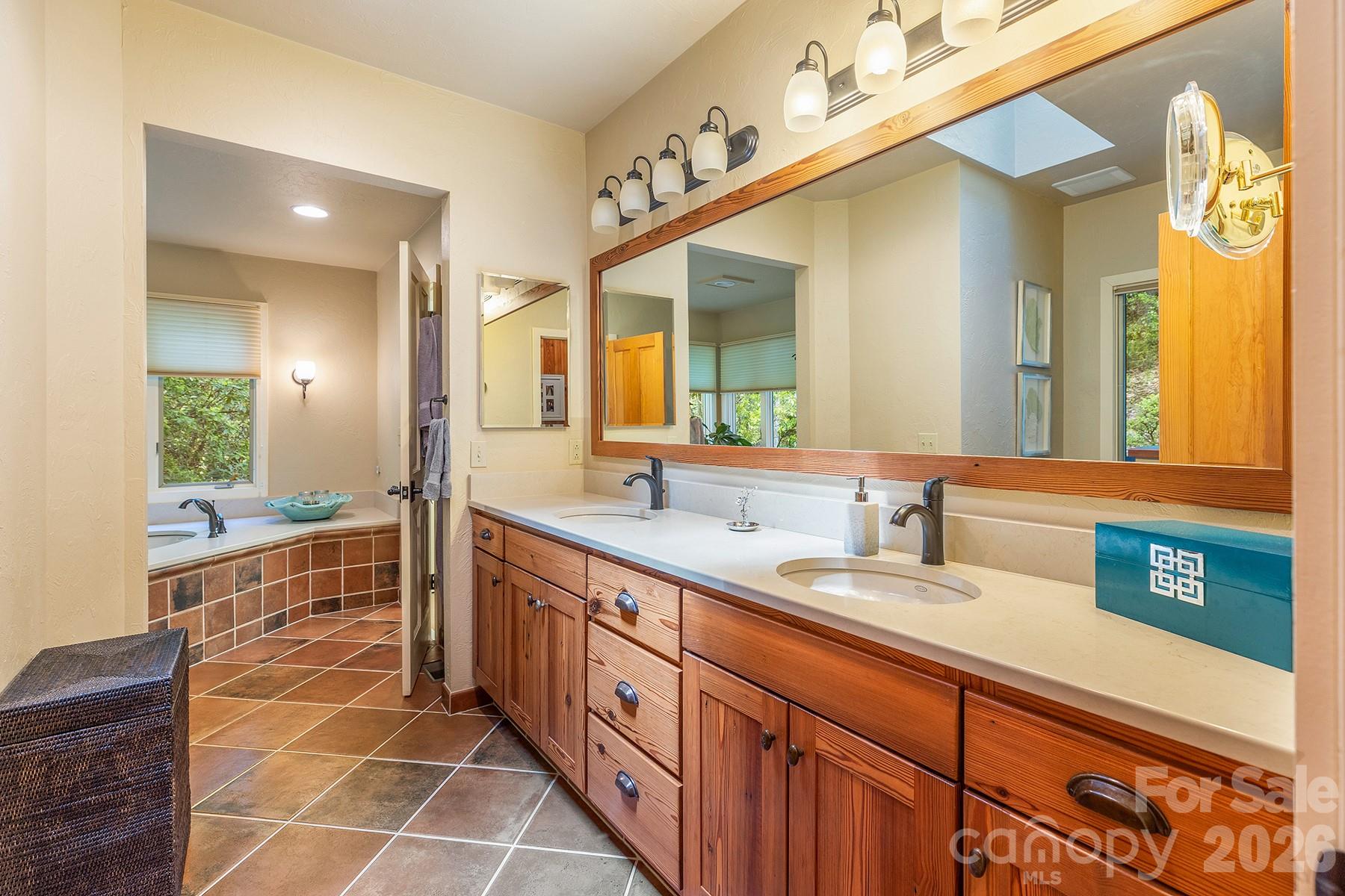 1213 Bull Pen Road — Cashiers
