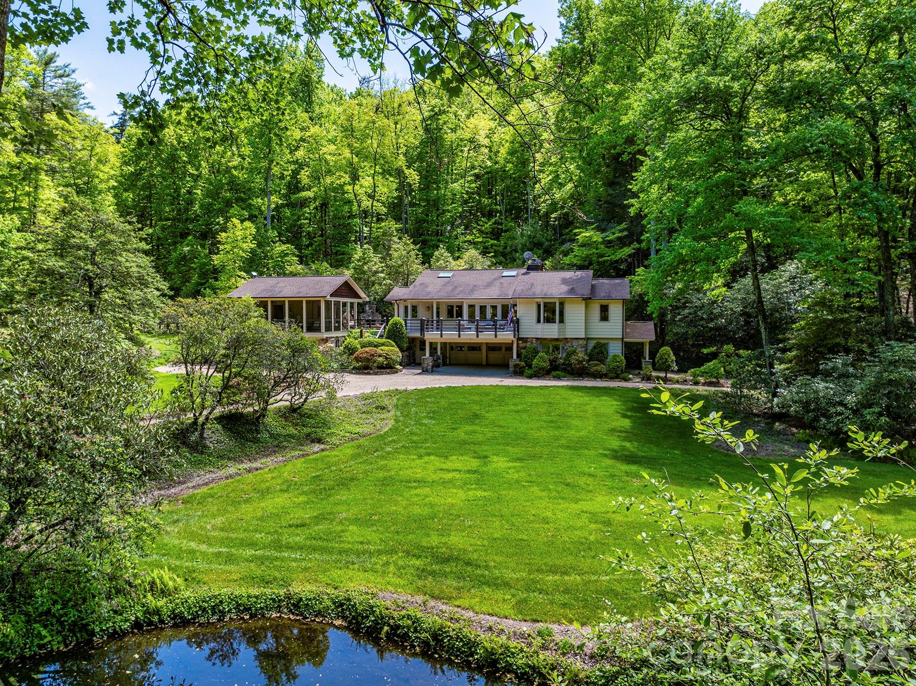 1213 Bull Pen Road — Cashiers