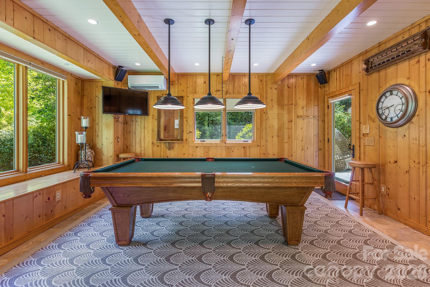 1213 Bull Pen Road — Cashiers