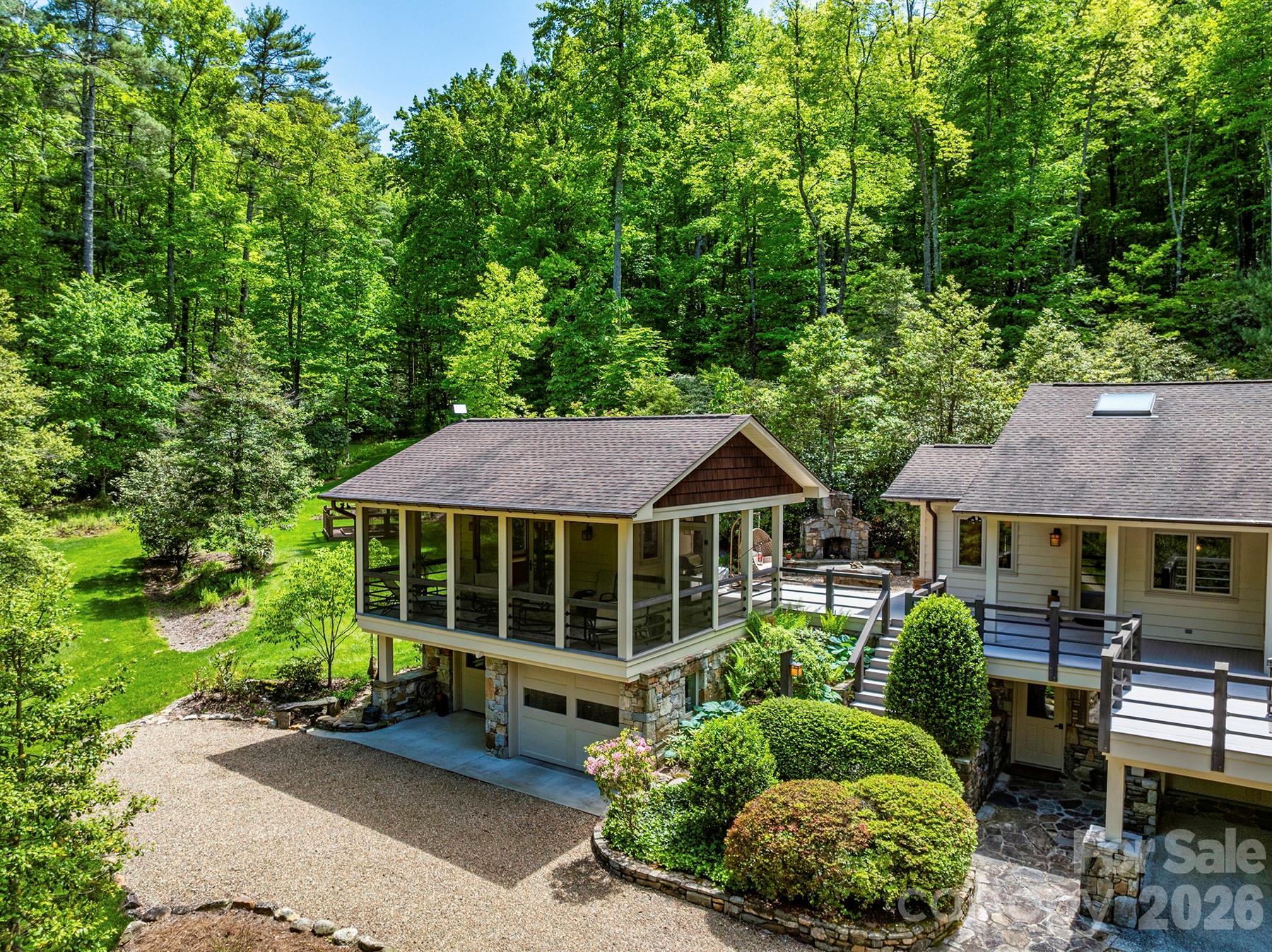 1213 Bull Pen Road — Cashiers