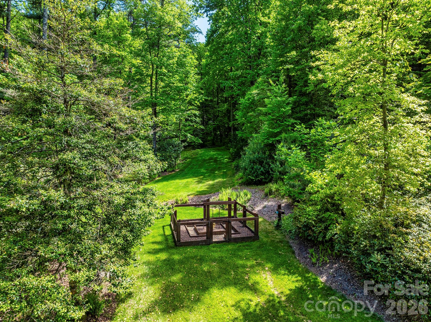 1213 Bull Pen Road — Cashiers