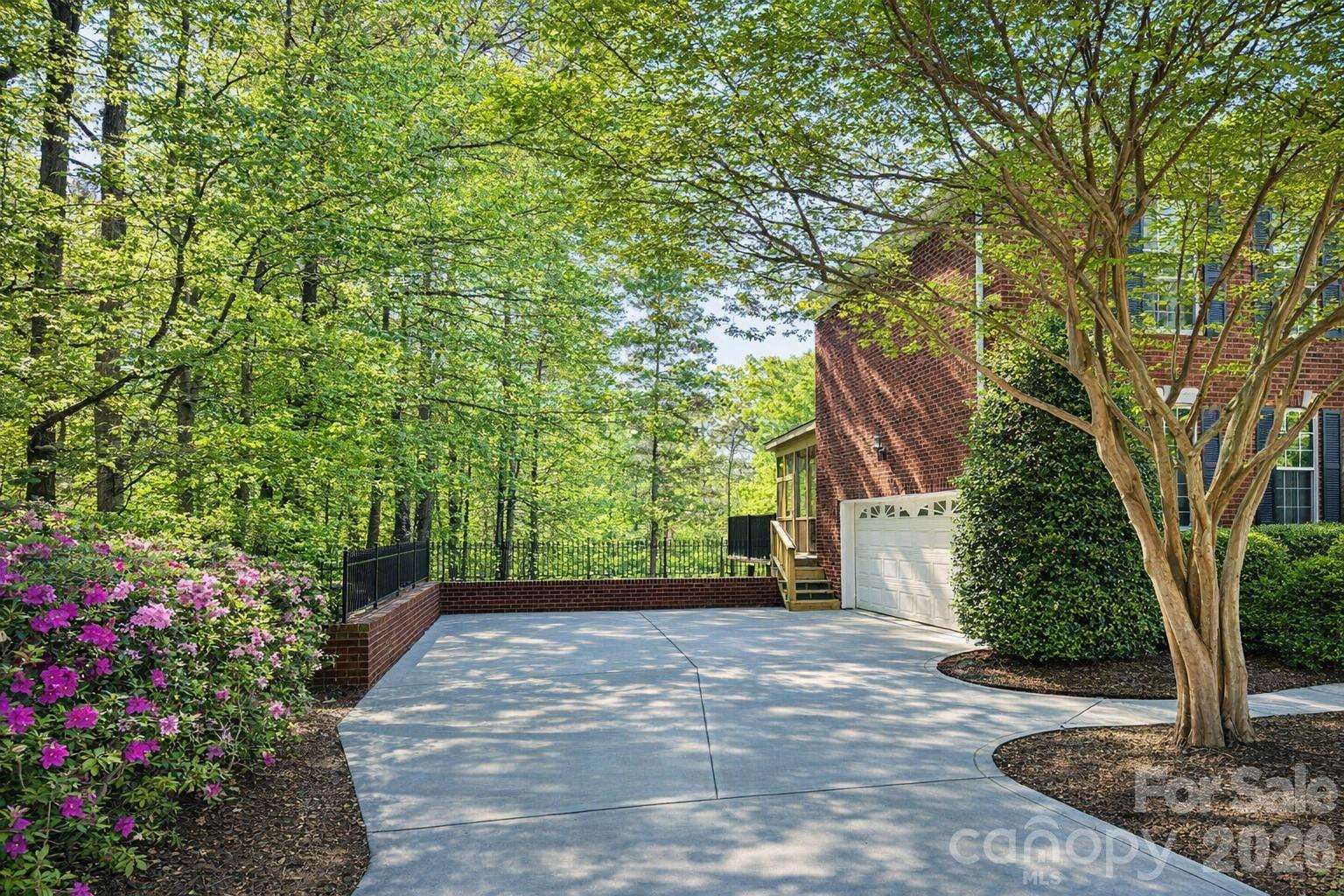 9220 Holly Hill Farm Road — Charlotte