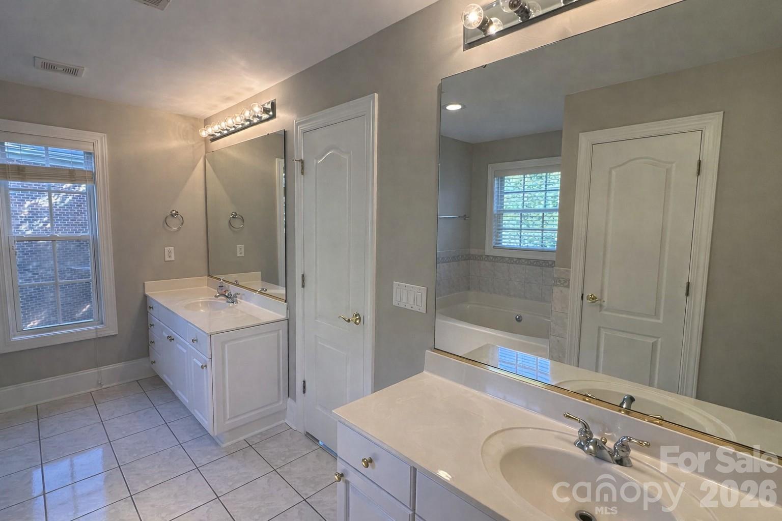 9220 Holly Hill Farm Road — Charlotte