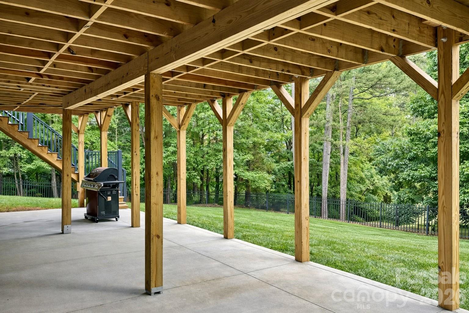 9220 Holly Hill Farm Road — Charlotte