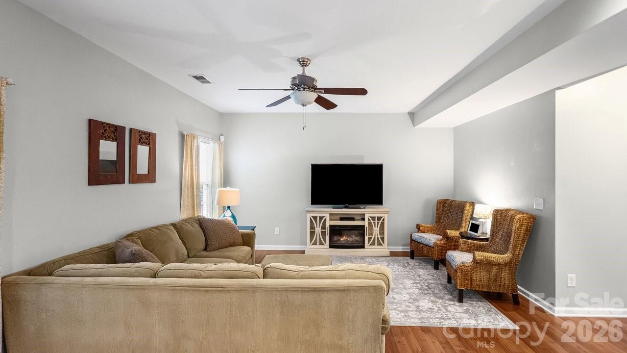208 Glenn Allen Road — Mooresville