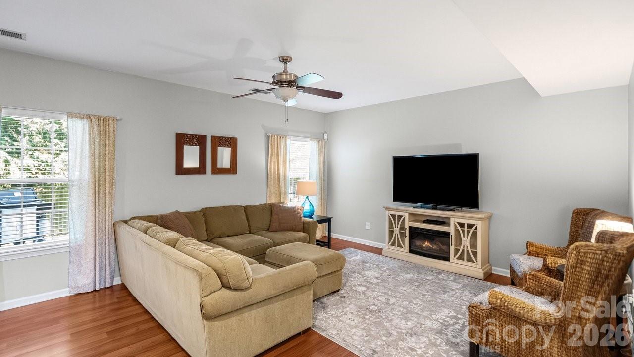 208 Glenn Allen Road — Mooresville