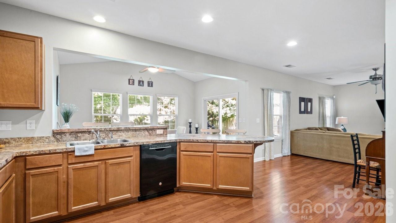 208 Glenn Allen Road — Mooresville