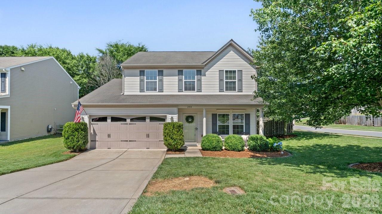 208 Glenn Allen Road — Mooresville