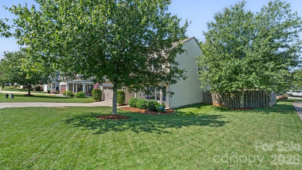 208 Glenn Allen Road — Mooresville
