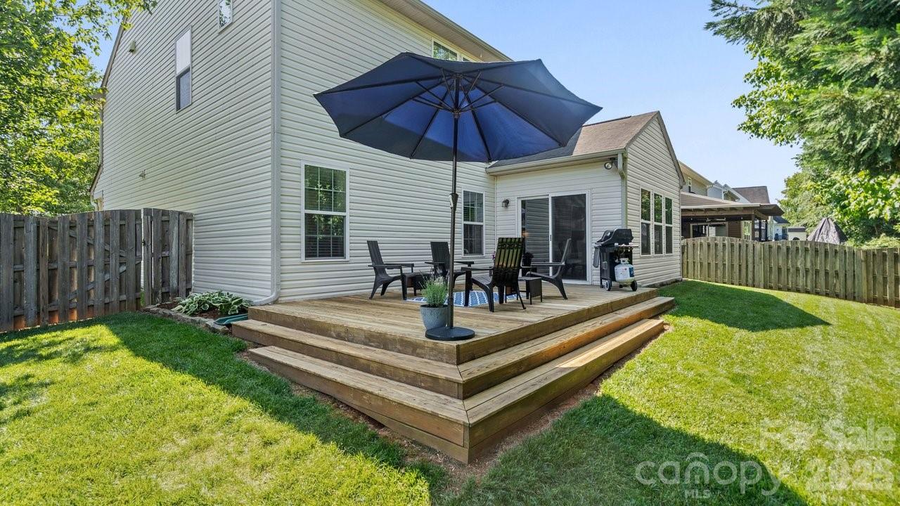208 Glenn Allen Road — Mooresville