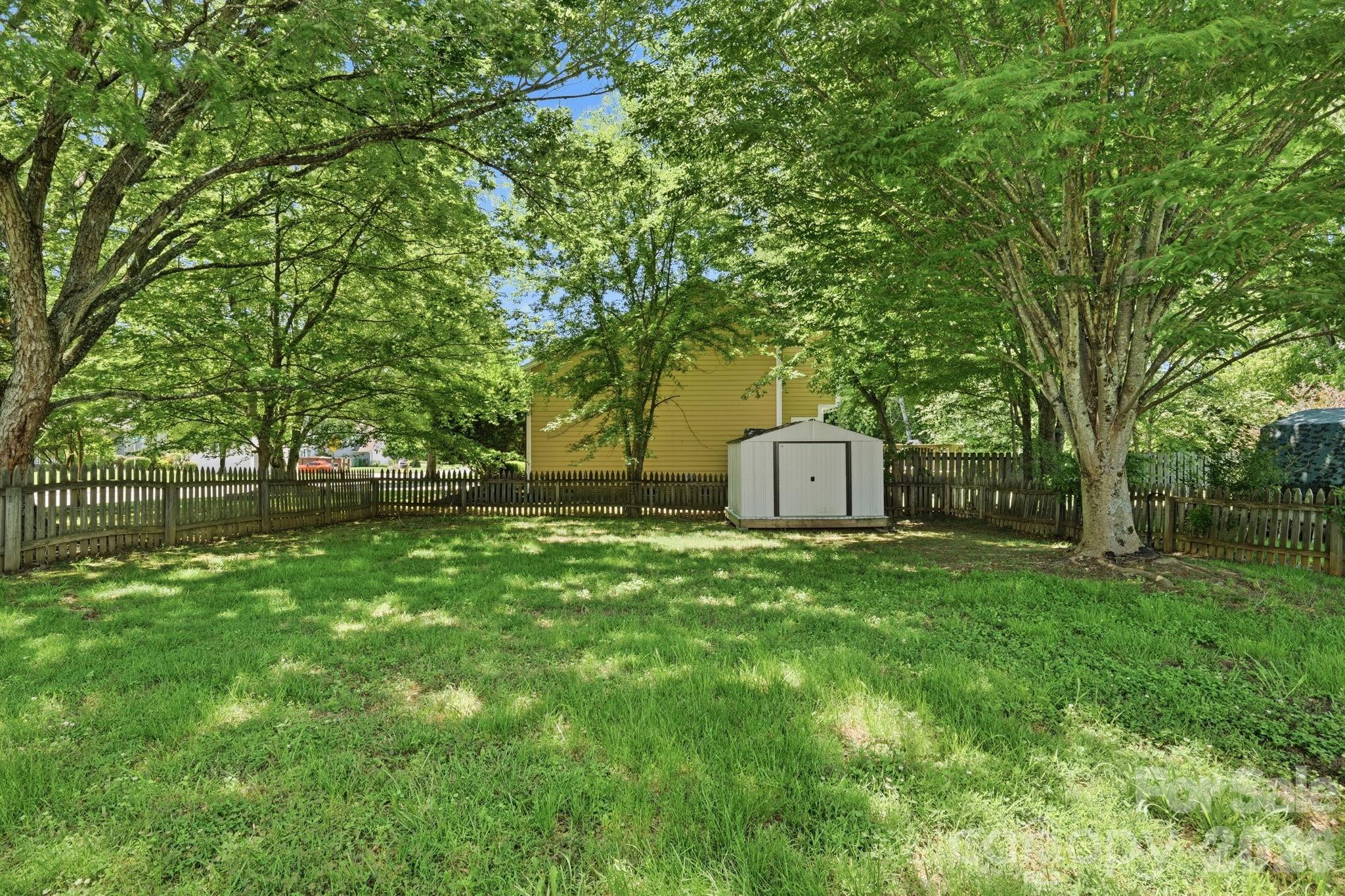 13501 Krislyn Woods Place — Charlotte