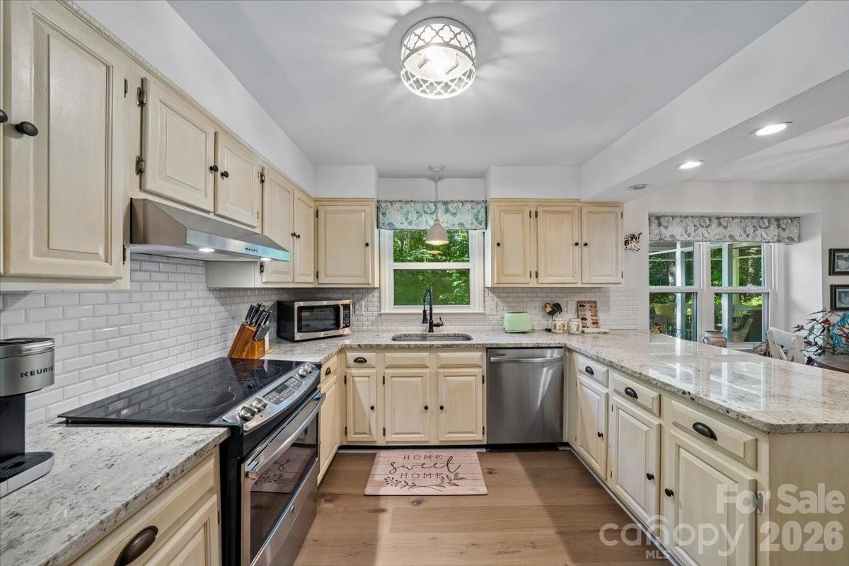 14004 Maple Hollow Lane — Mint Hill