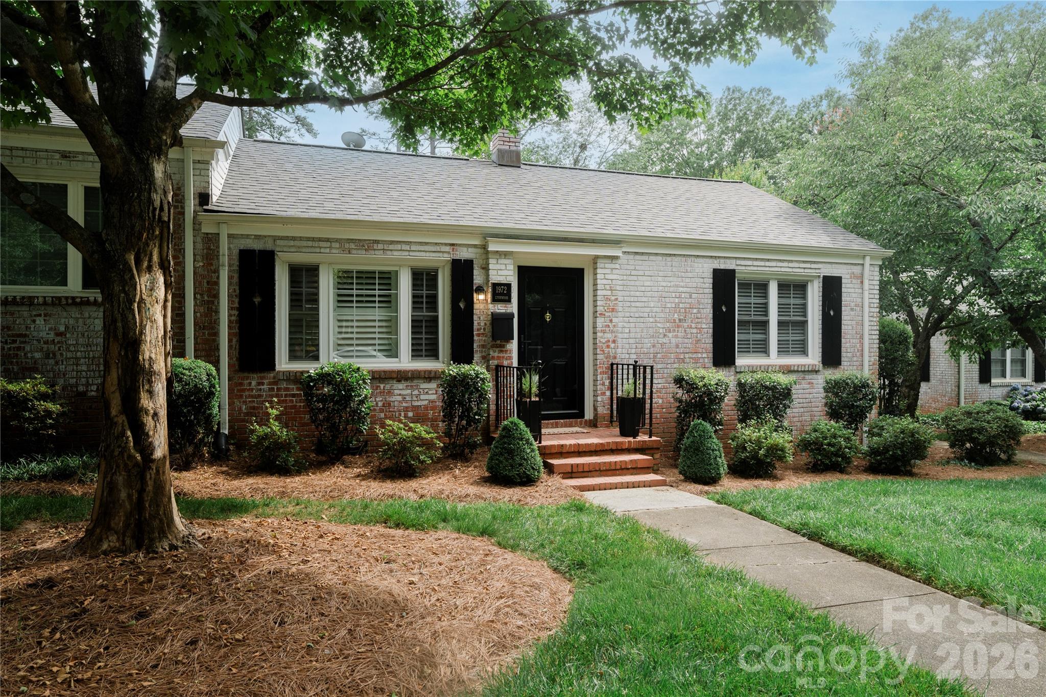 1972 Lynnwood Drive — Charlotte