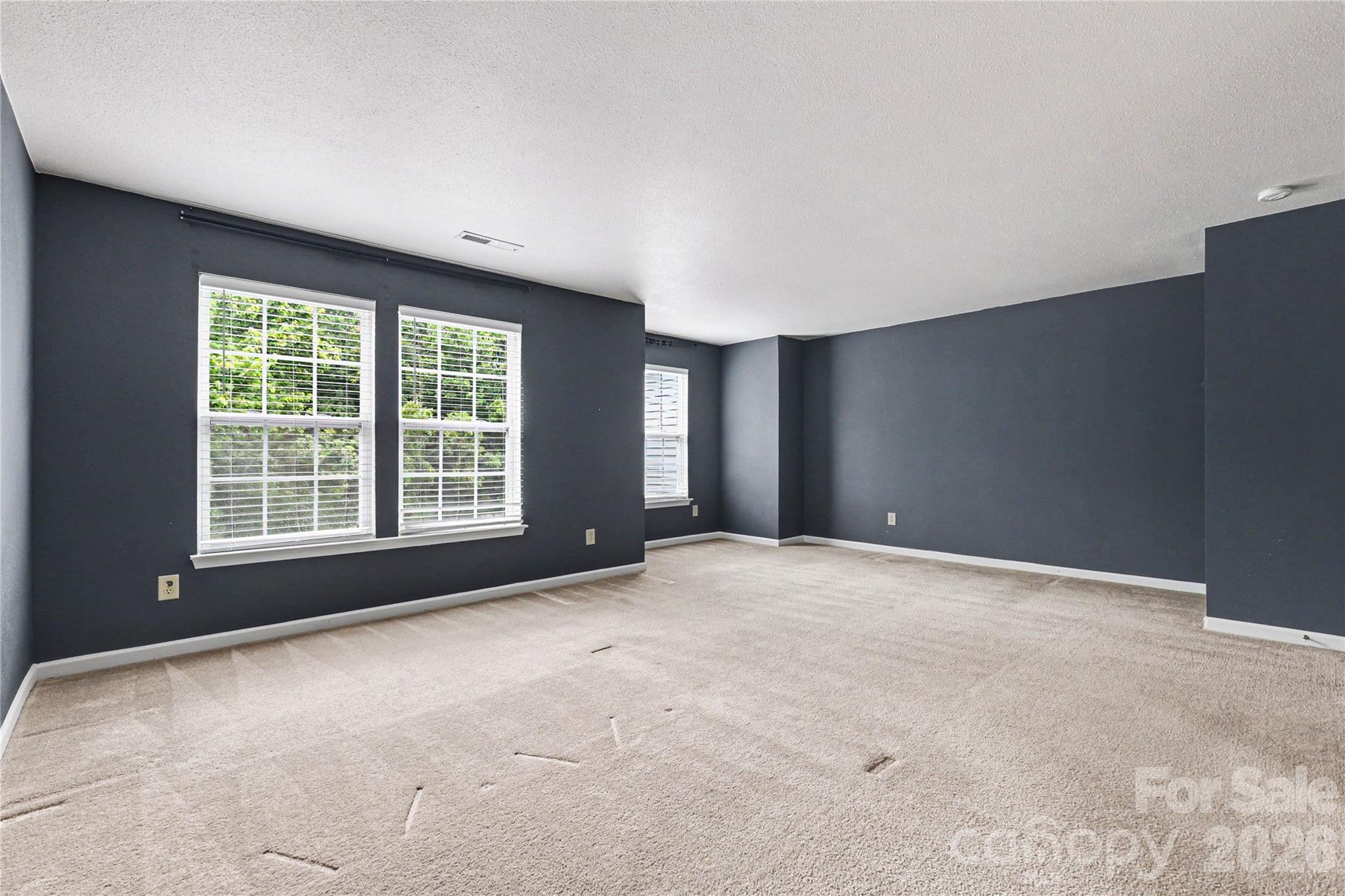 3800 Shasta Circle — Clover